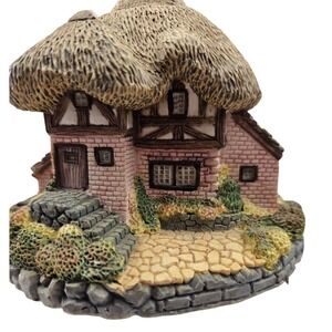 Olde England's Classic Cottages "Country Manor" Country Village Figurine Collect